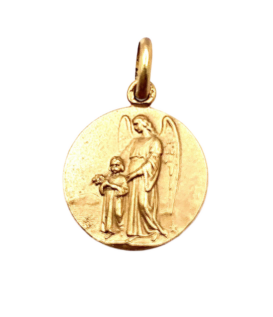 Medalla de oro amarillo del angel de la guarda con niño