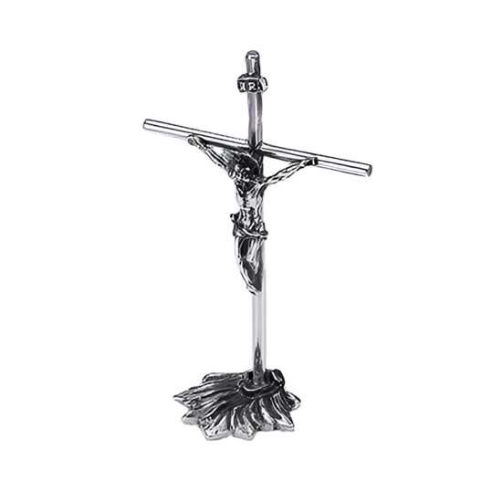 Cruz de plata con cristo y peana de hoja