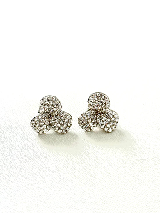 Pendientes de flor de plata y circonitas