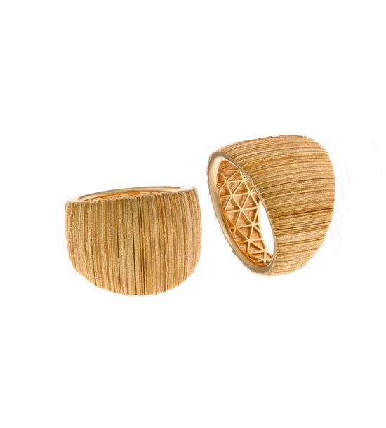 Anillo Electra plata dorada ancho