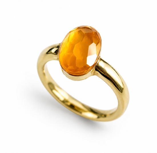 Anillo de oro amarillo y cuarzo hidrotermal