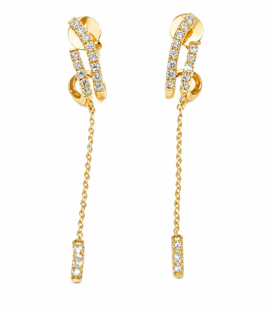 Pendientes finos de oro amarillo y cadena con brillantes colgantes