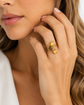 Anillo de oro amarillo con citrinos y cuarzo fume